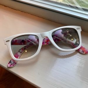 Ray Bans wayfarer white